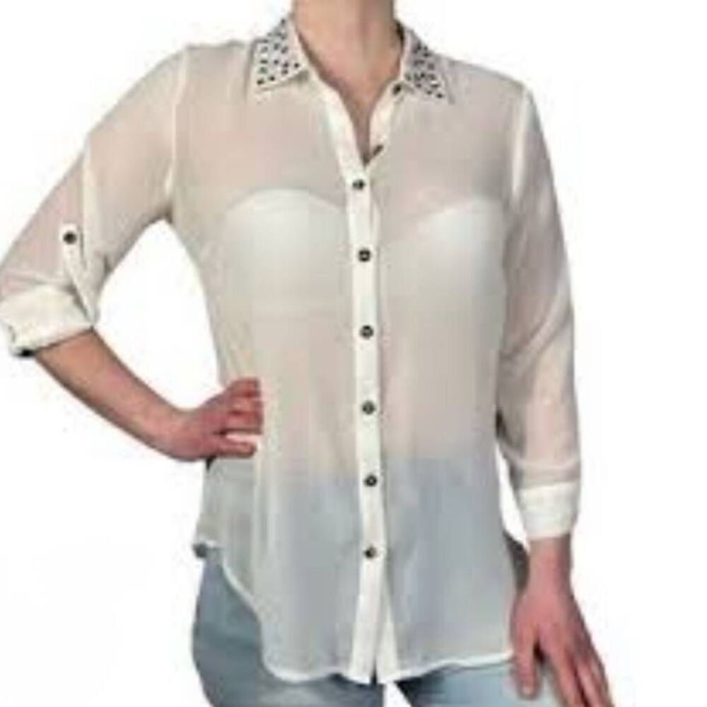 🔺️American Rag White Sheer Buttoned Front Long Sleeve Top Small